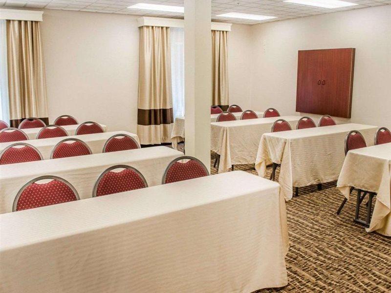 Comfort Inn & Suites Crestview Bagian luar foto