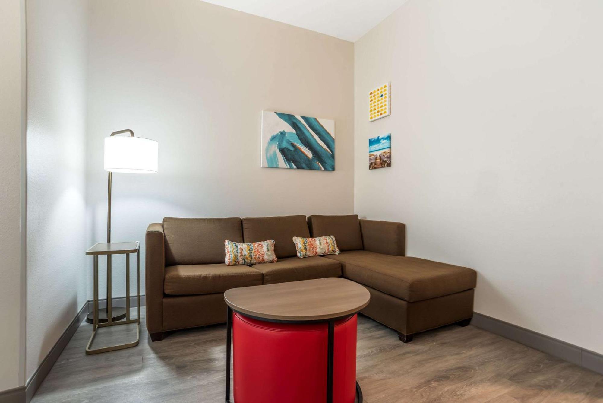 Comfort Inn & Suites Crestview Bagian luar foto