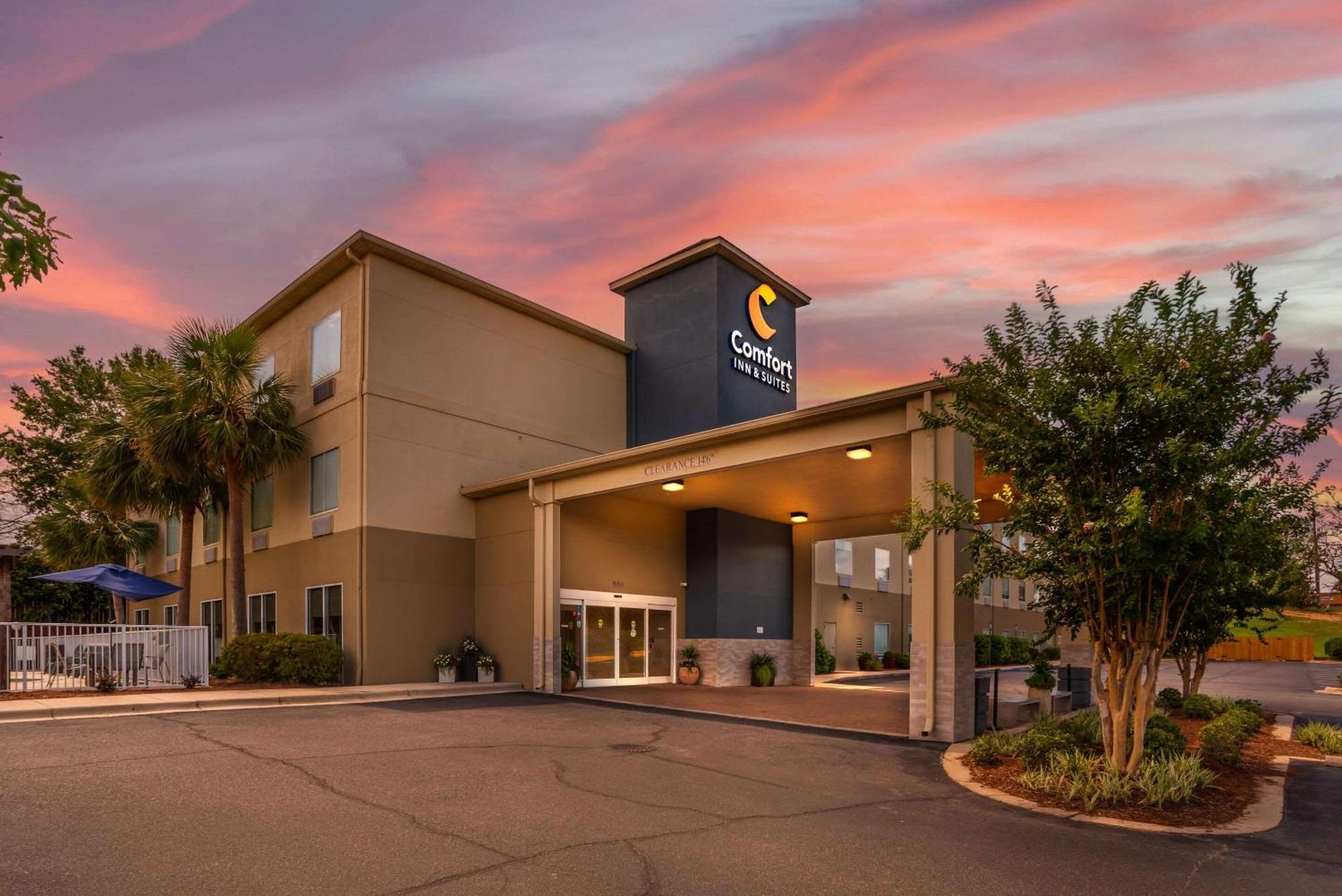 Comfort Inn & Suites Crestview Bagian luar foto