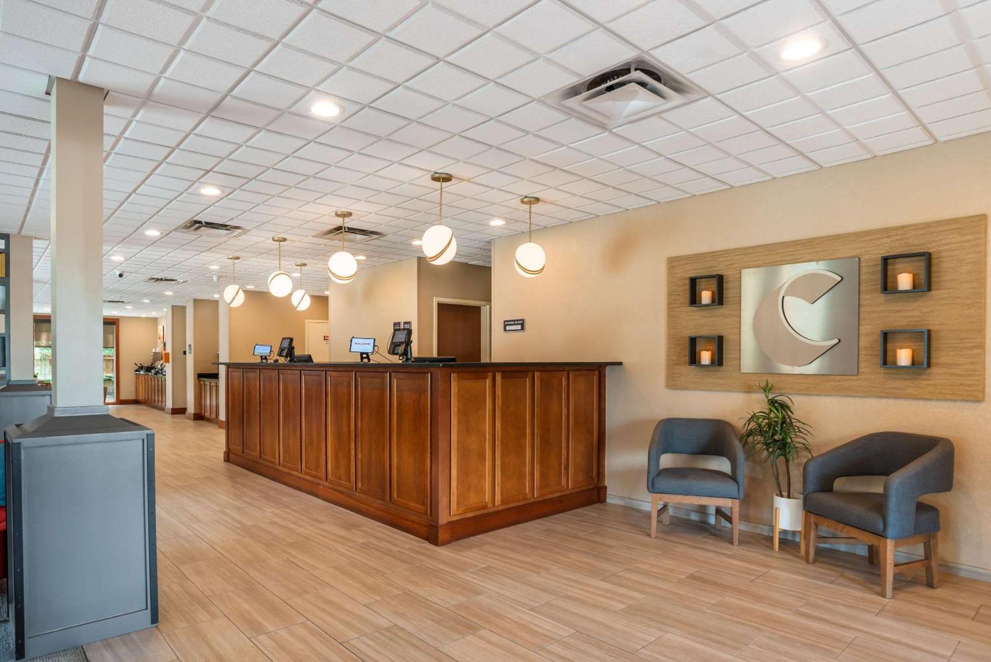 Comfort Inn & Suites Crestview Bagian luar foto
